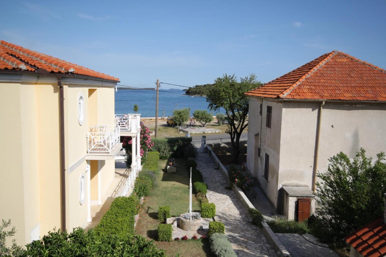 Rooms By The Sea Pasman - 8223 Екстериор снимка